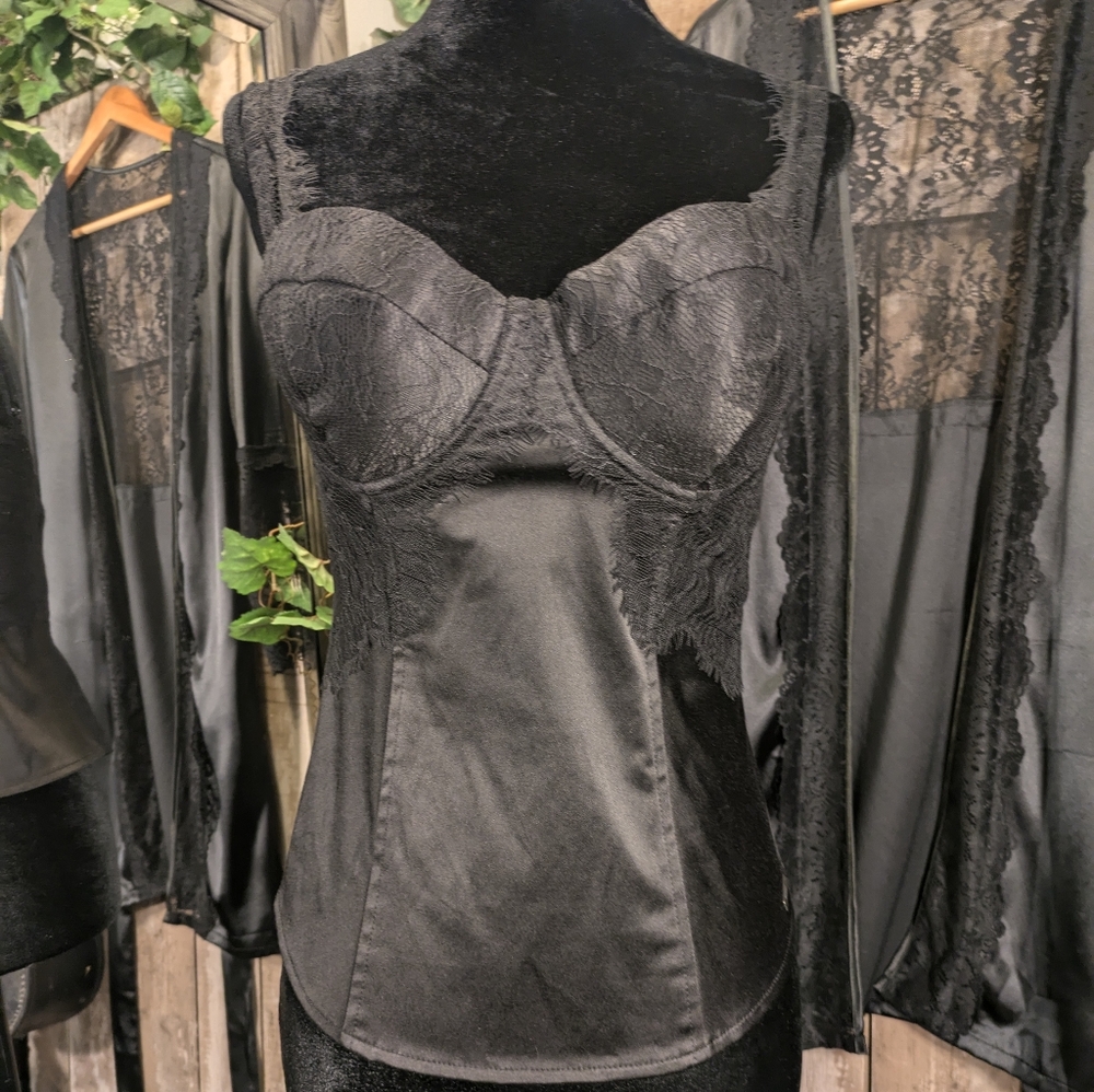 Guess corset bra.    Med